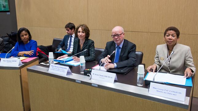 Délégation aux outre-mer : audition de Mmes Marisol Touraine et George Pau-Langevin, Ministres (10 février 2015)