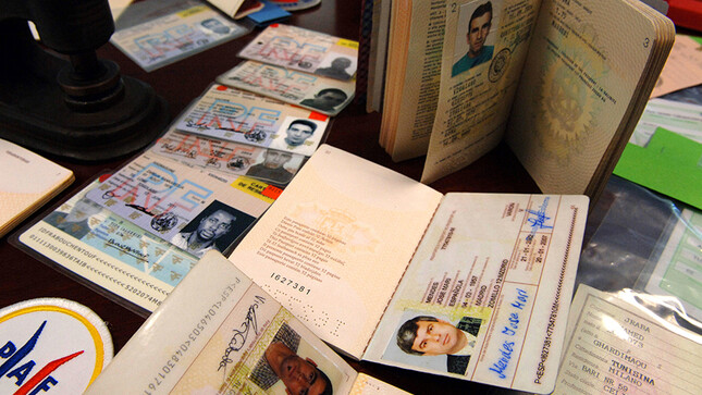 Immigration : passeports étrangers 