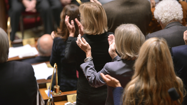 femmes séance applaudissement